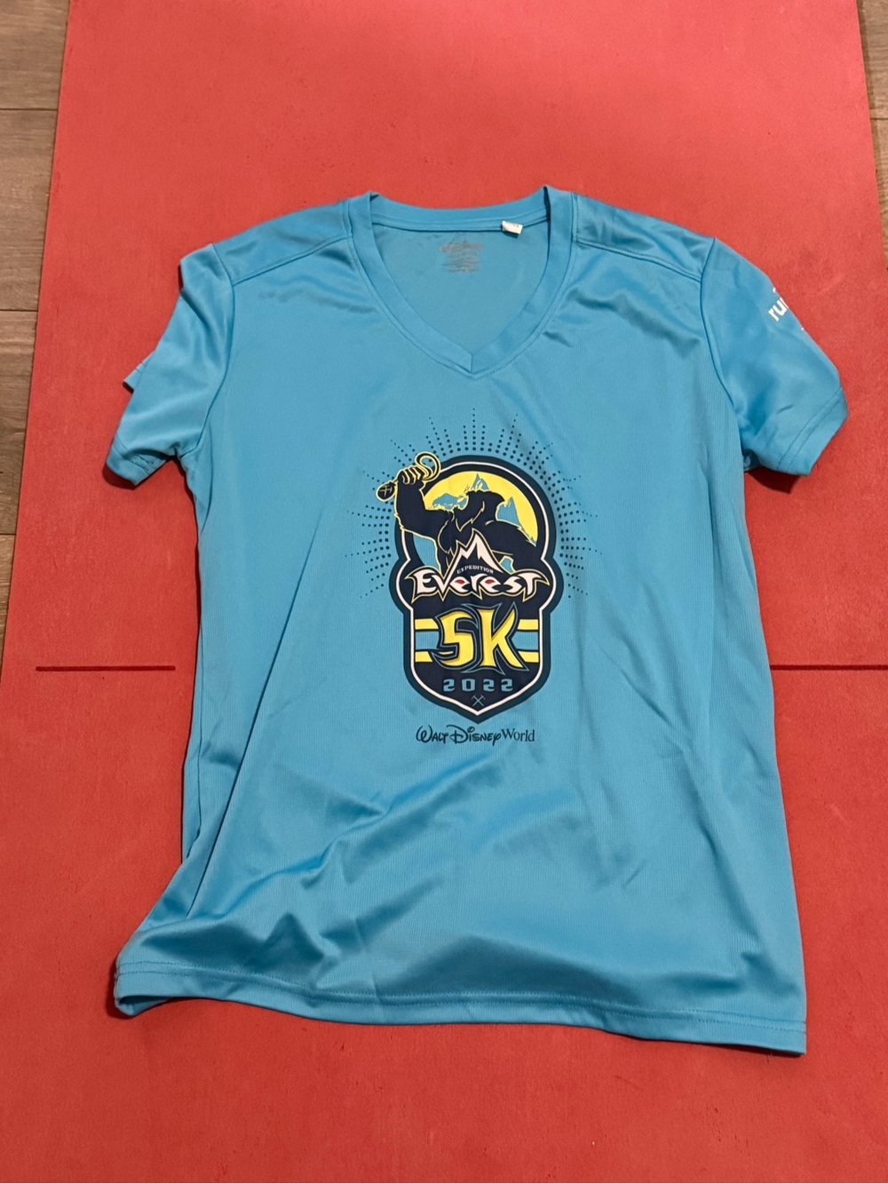 2022 Disney Women's Blue Everest 5K Tee